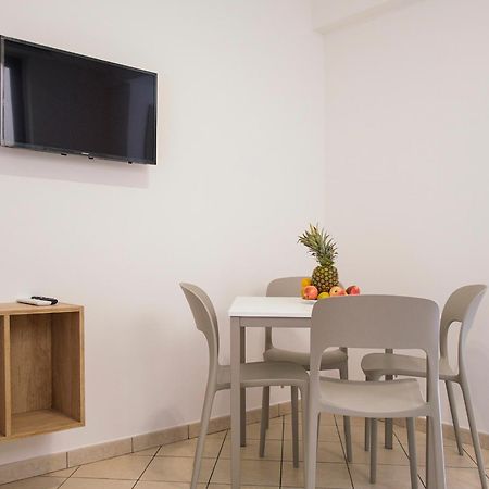 Magico Apartments - 450M Dalla Spiaggia 카포오를란도 외부 사진
