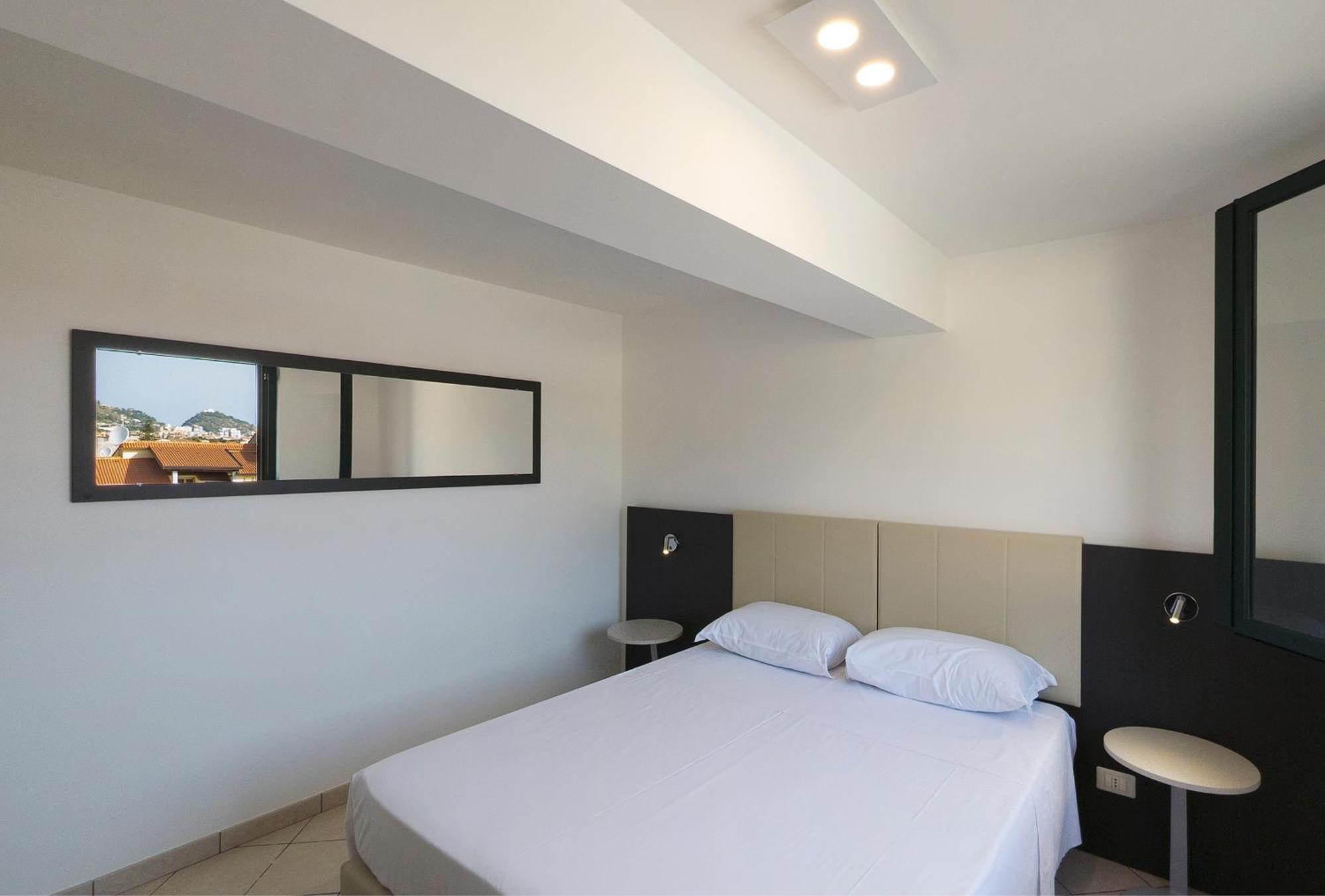 Magico Apartments - 450M Dalla Spiaggia 카포오를란도 외부 사진