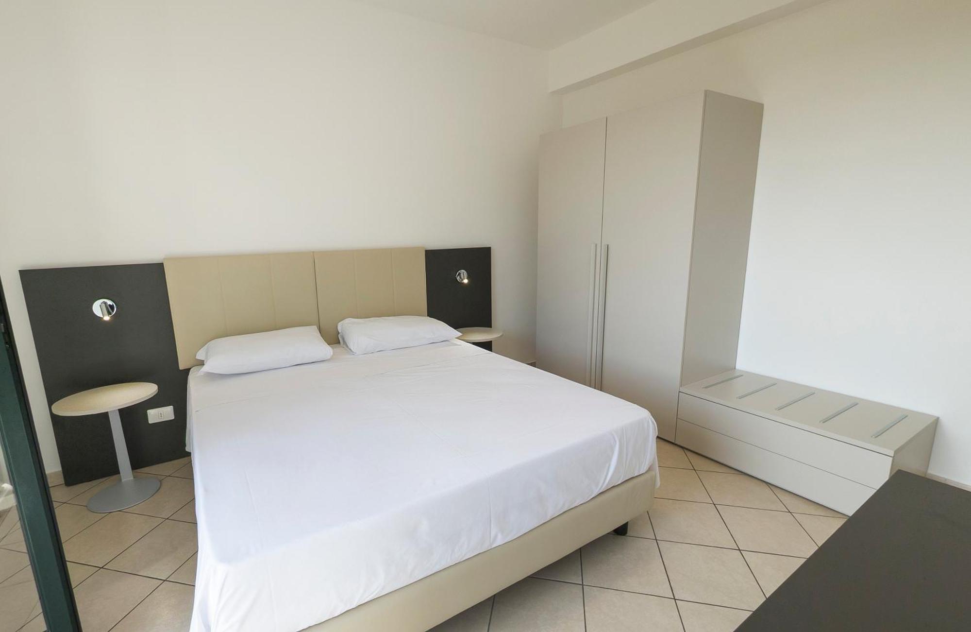 Magico Apartments - 450M Dalla Spiaggia 카포오를란도 외부 사진