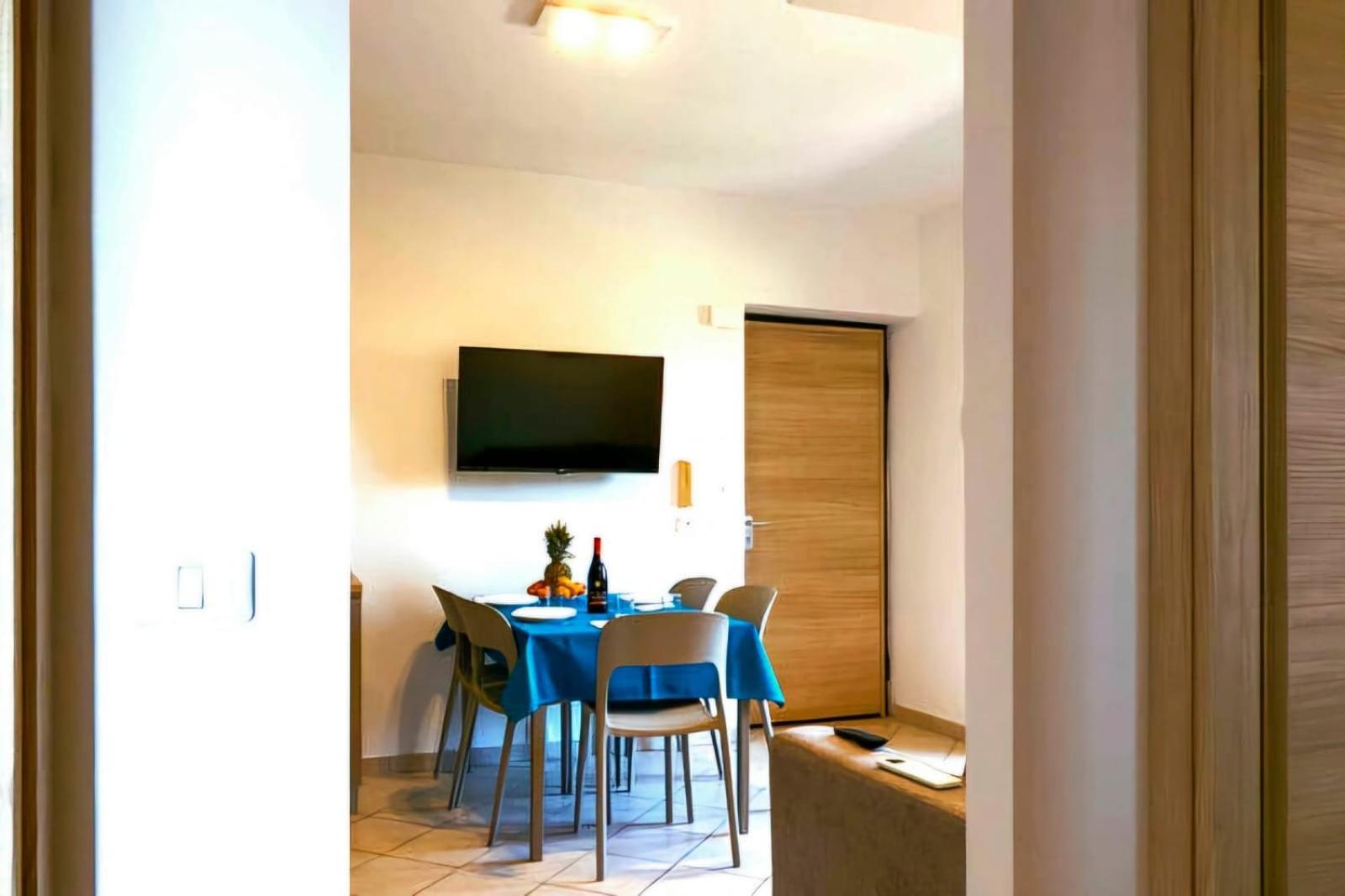 Magico Apartments - 450M Dalla Spiaggia 카포오를란도 외부 사진